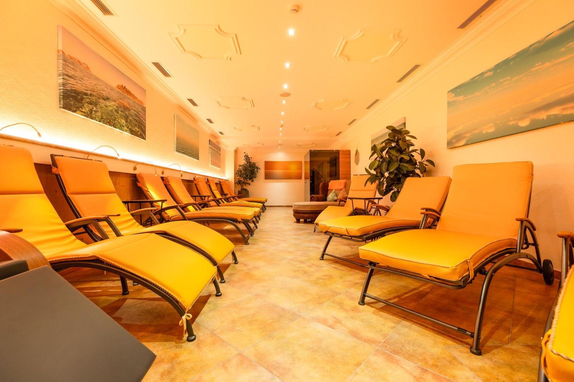 Hotel Alpenhof 4*