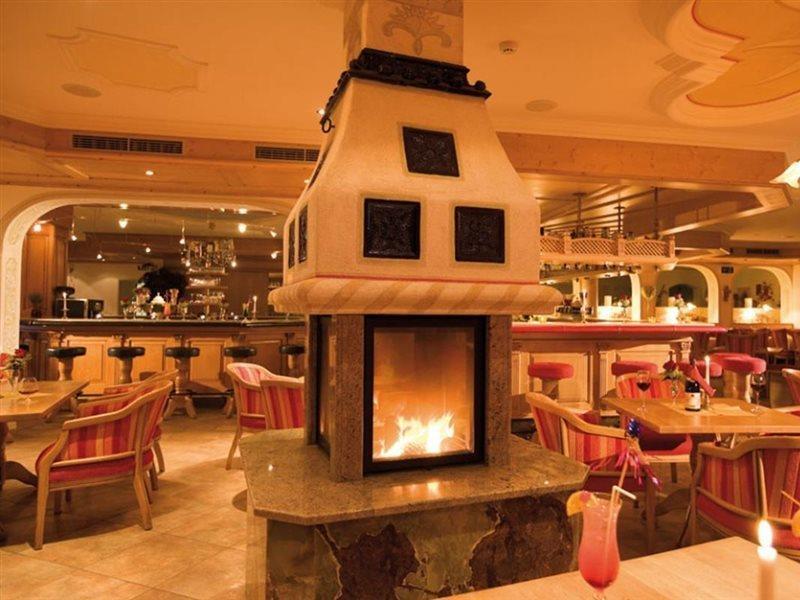 Alpenhof Hotel 4*