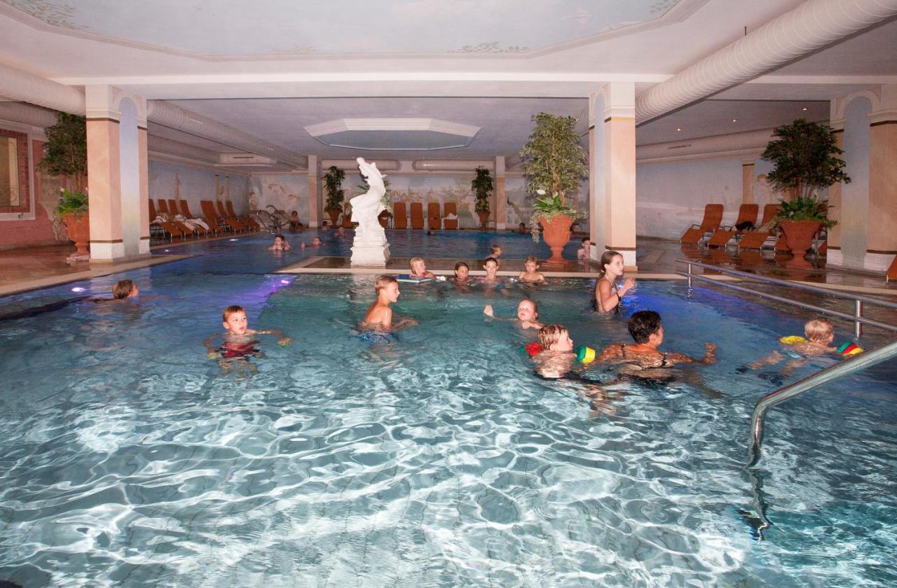Alpenhof Hotel 4*